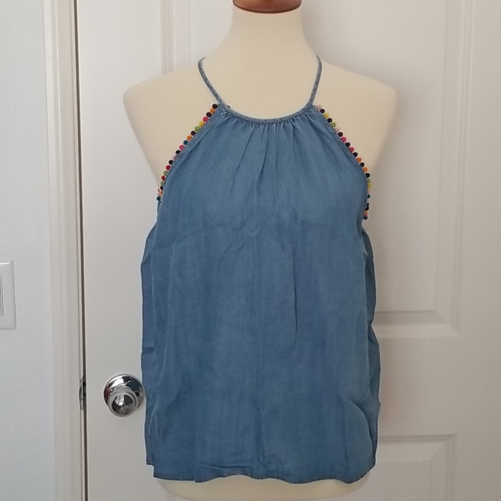 Republic:tank top and in the back opened&button